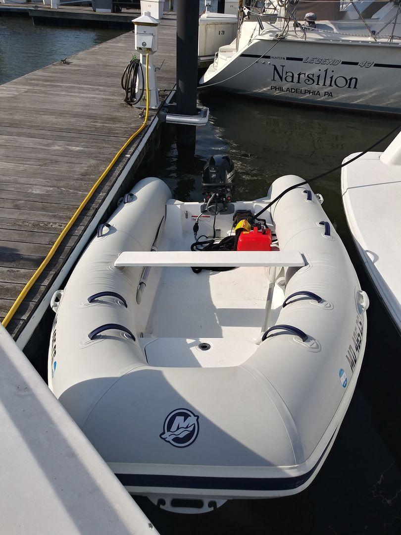 Yacht is equipped with a Freedom Lift davit system that accommodates 800 pound lift. Freedom Lift Motor replaced and refitted in 2021. 