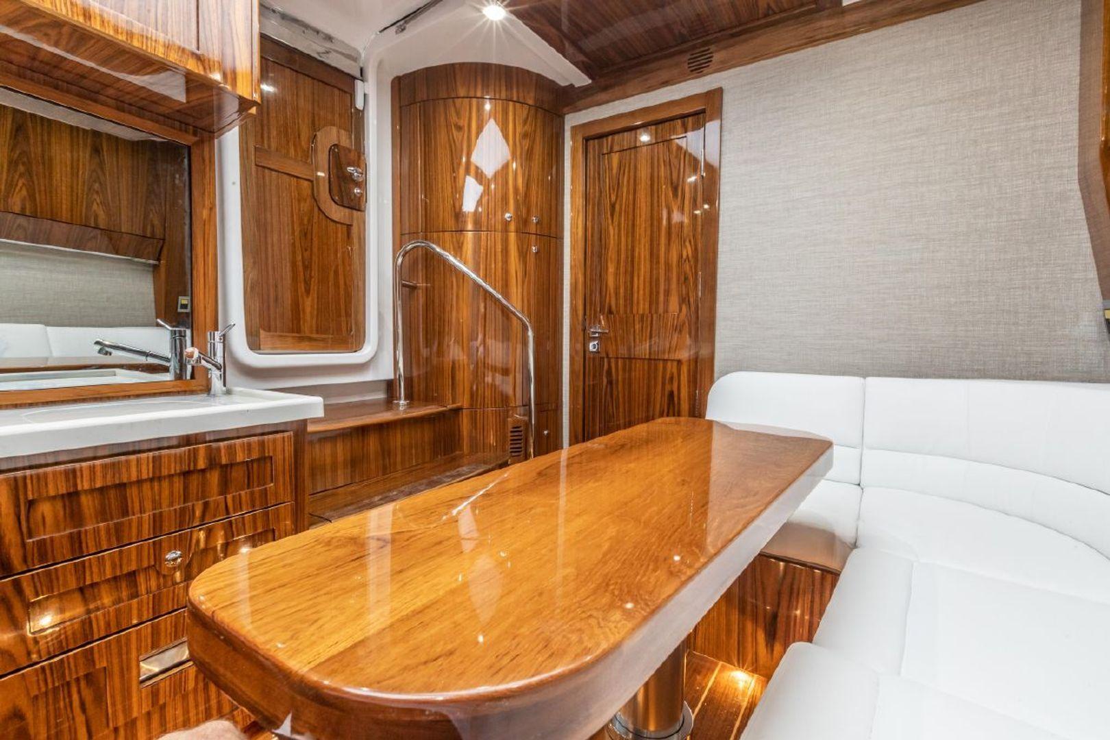 HCB Estrella 65'