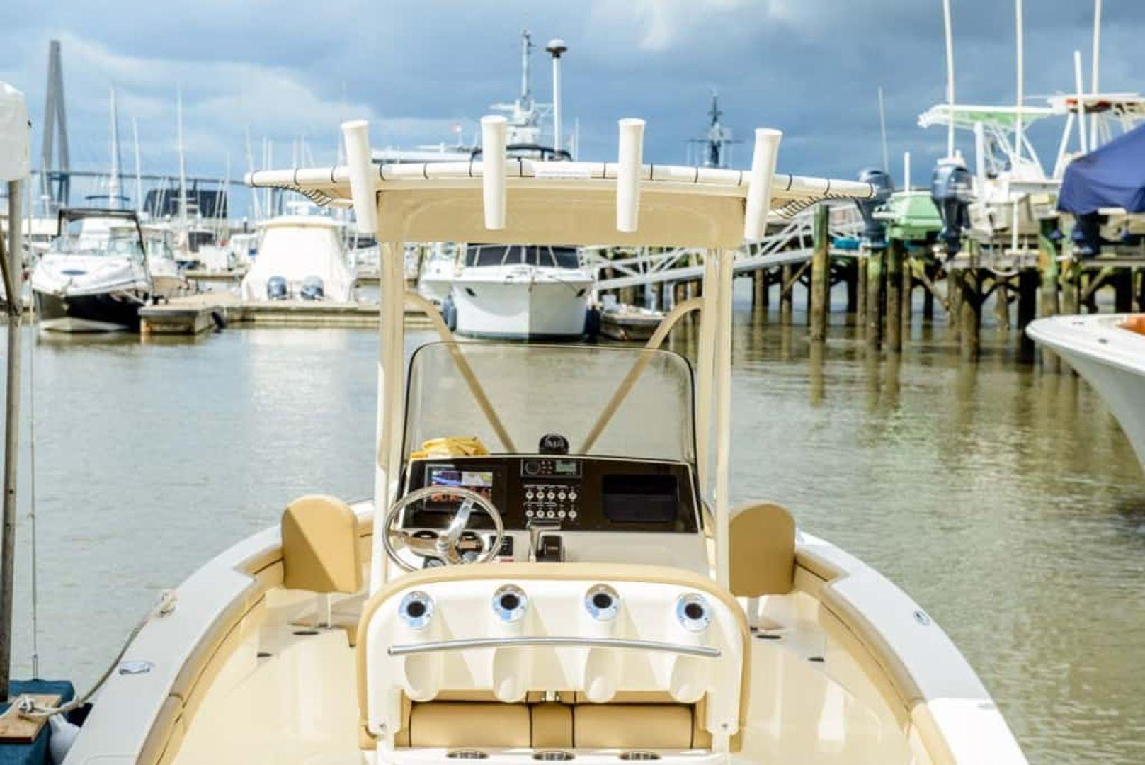 Scout Boat 215 XSF 21'