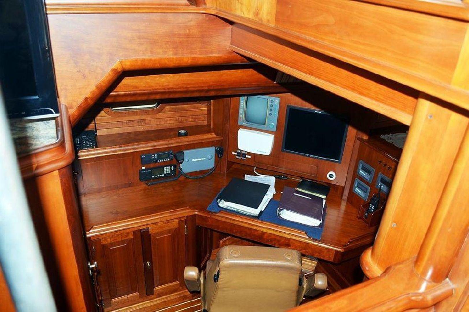 See Adler, Hinckley Sou'wester 70'