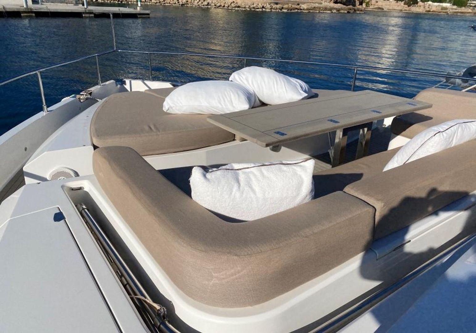 Pearl Yachts 75'