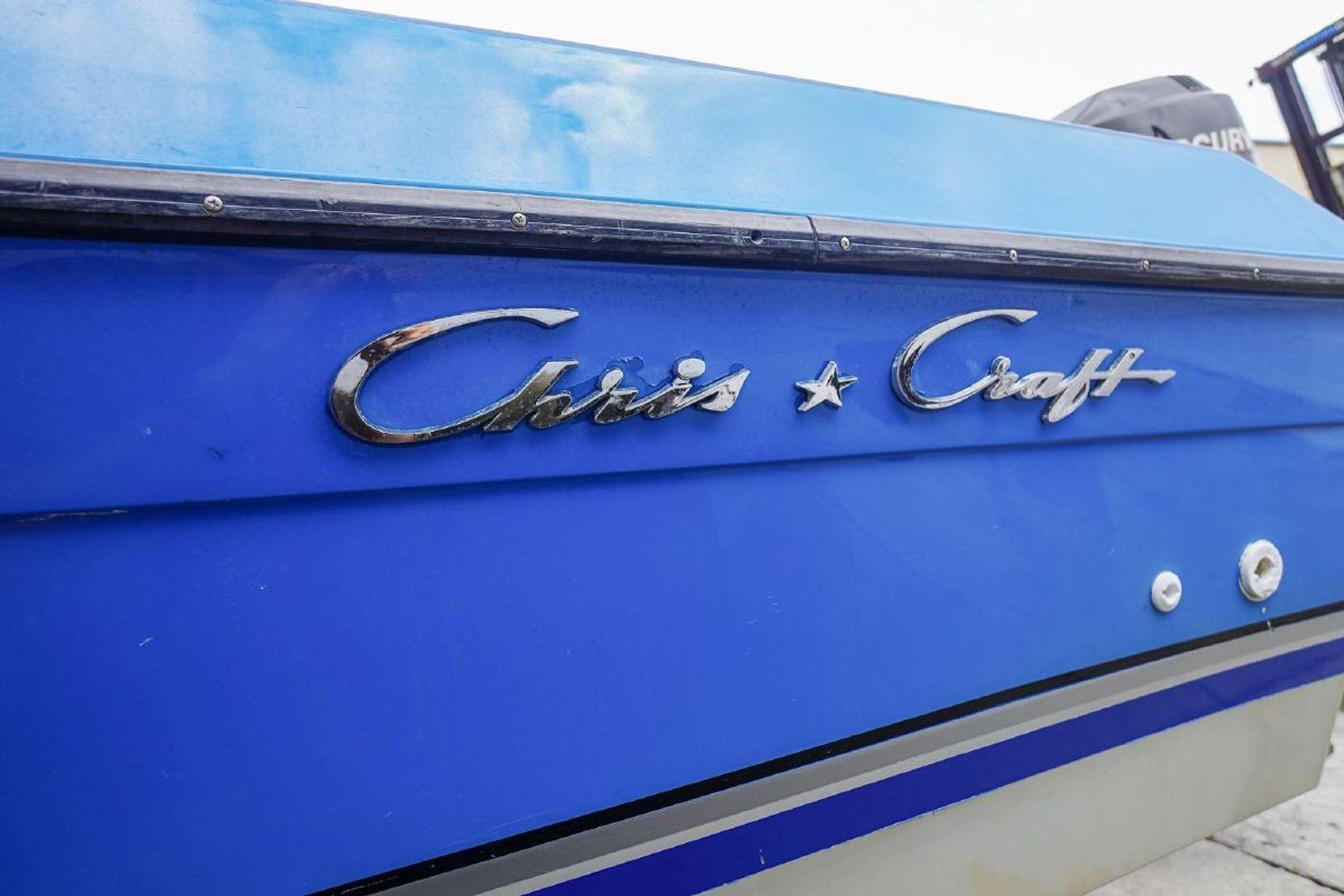 Chris-Craft 33 Scorpion 32'
