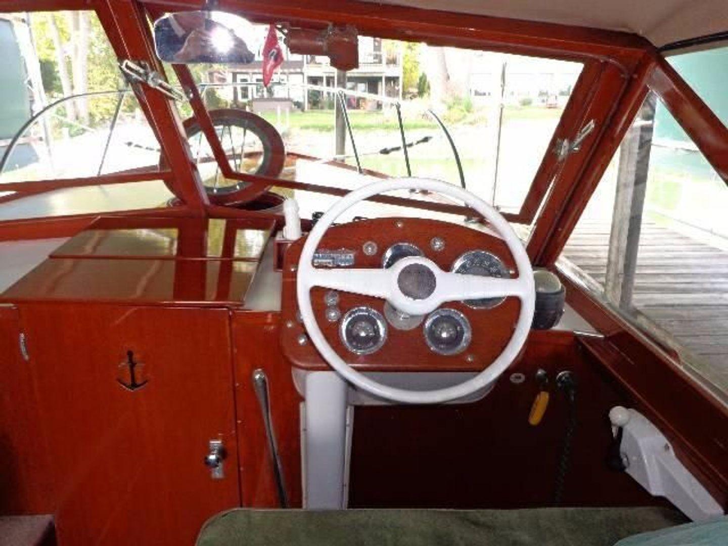Chris-Craft Sea Skiff/Utility 27'