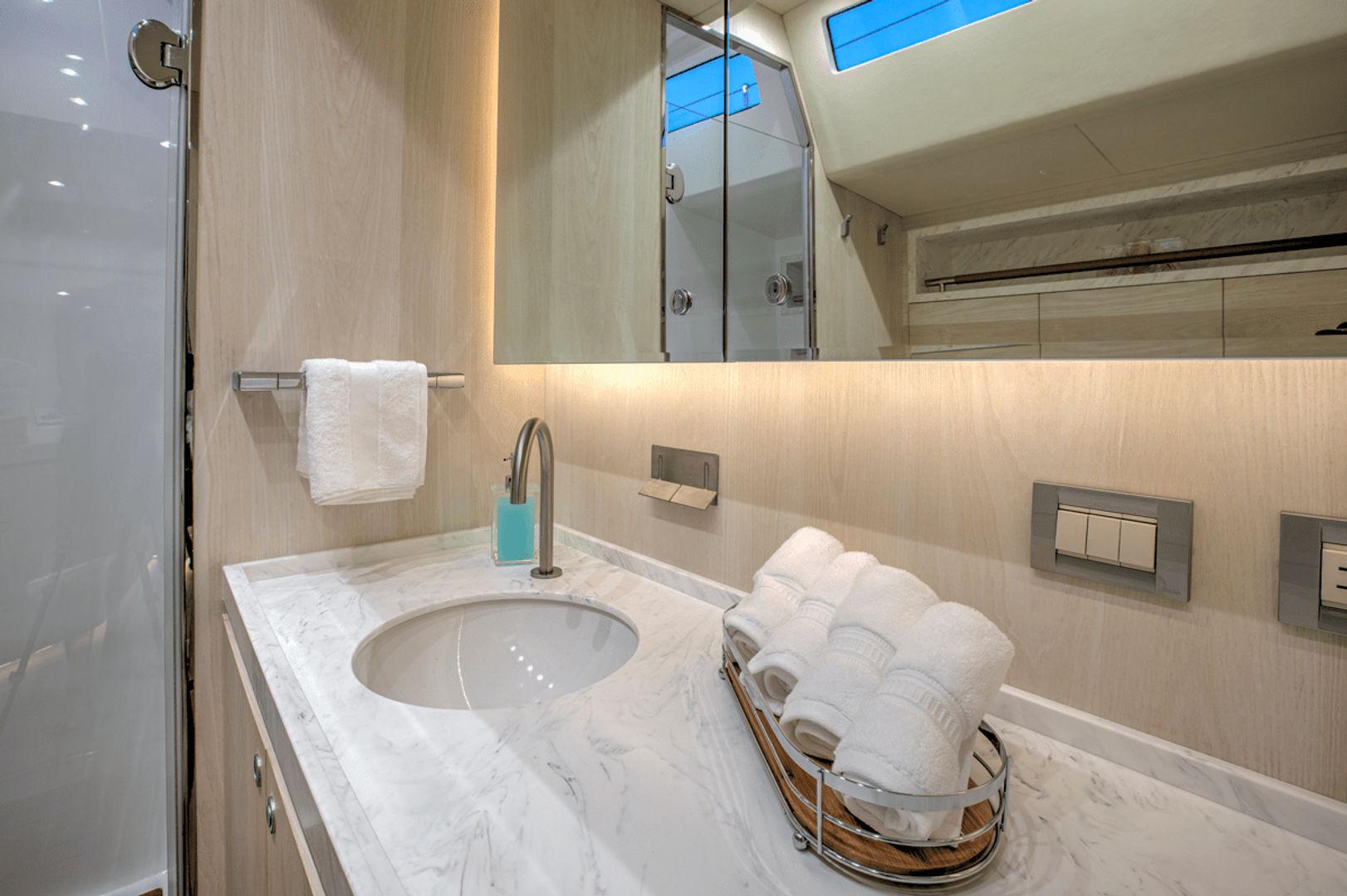 Hylas Yachts H 60'