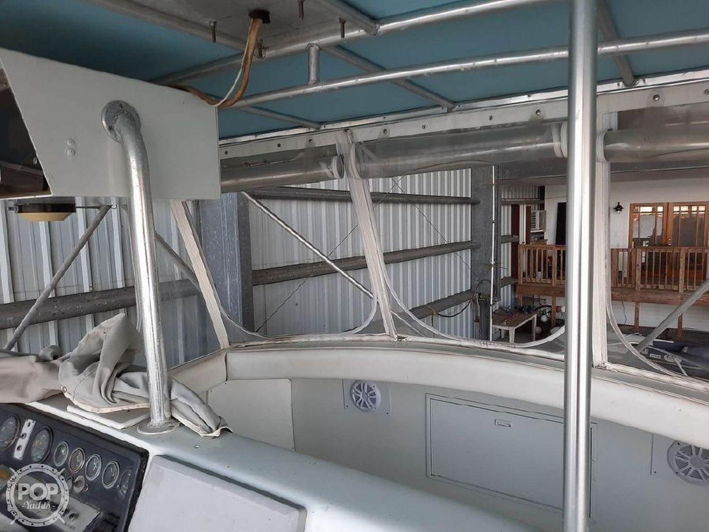 Bertram motor yacht 42'