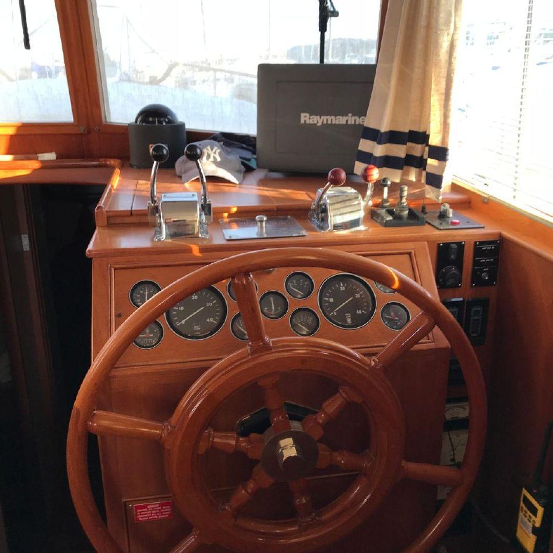 Grand Banks Europa 42'