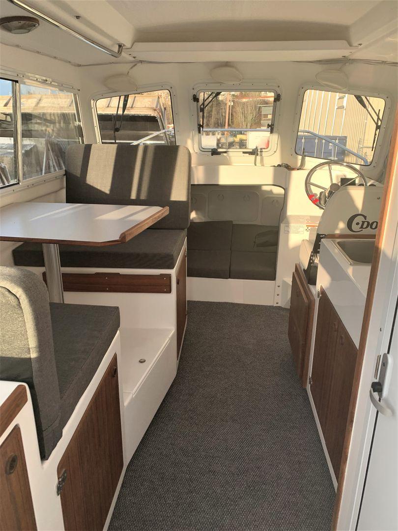 C-Dory Boats Tomcat Catamaran 25'