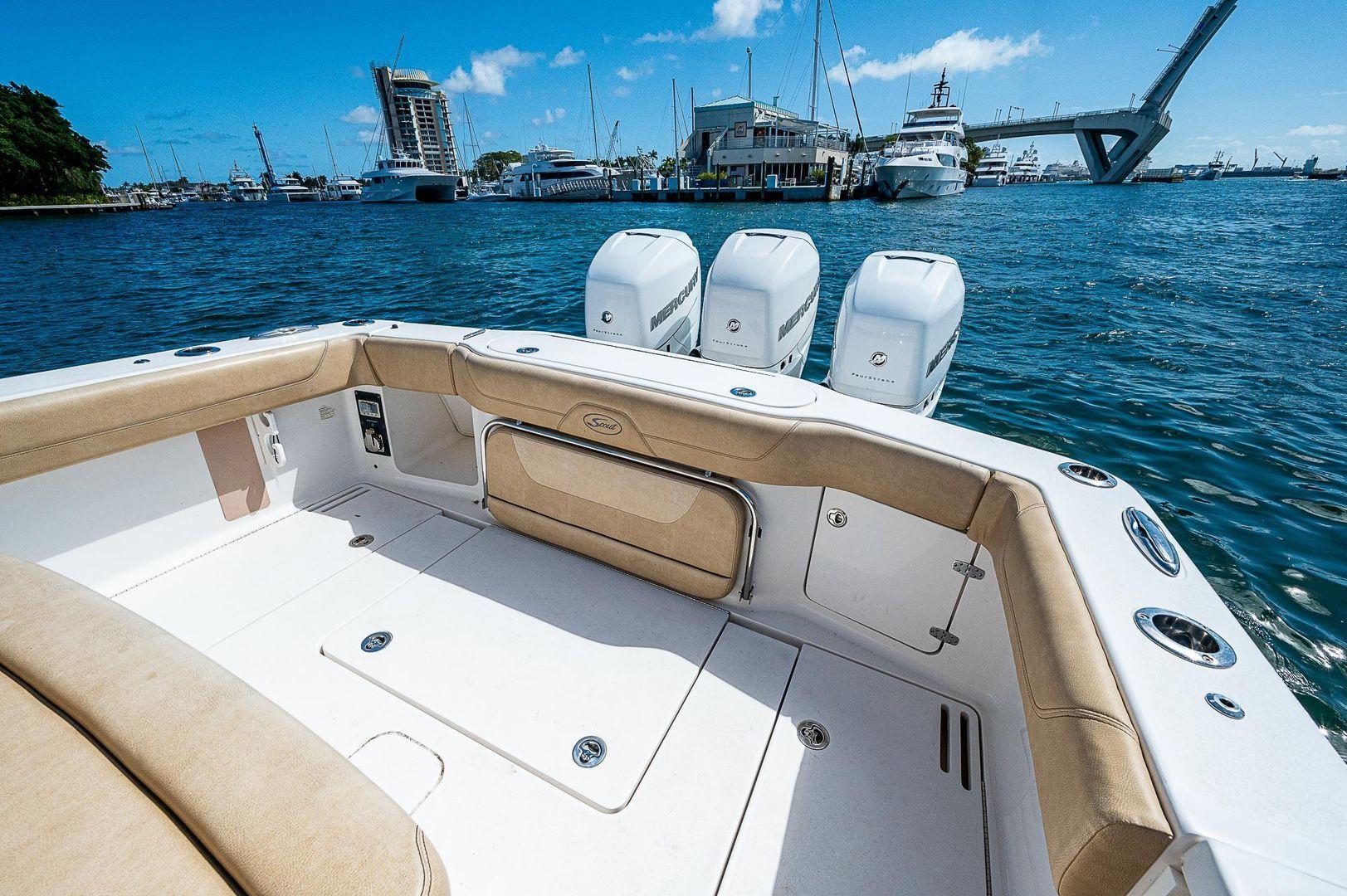 Scout Boat Lxf 35'