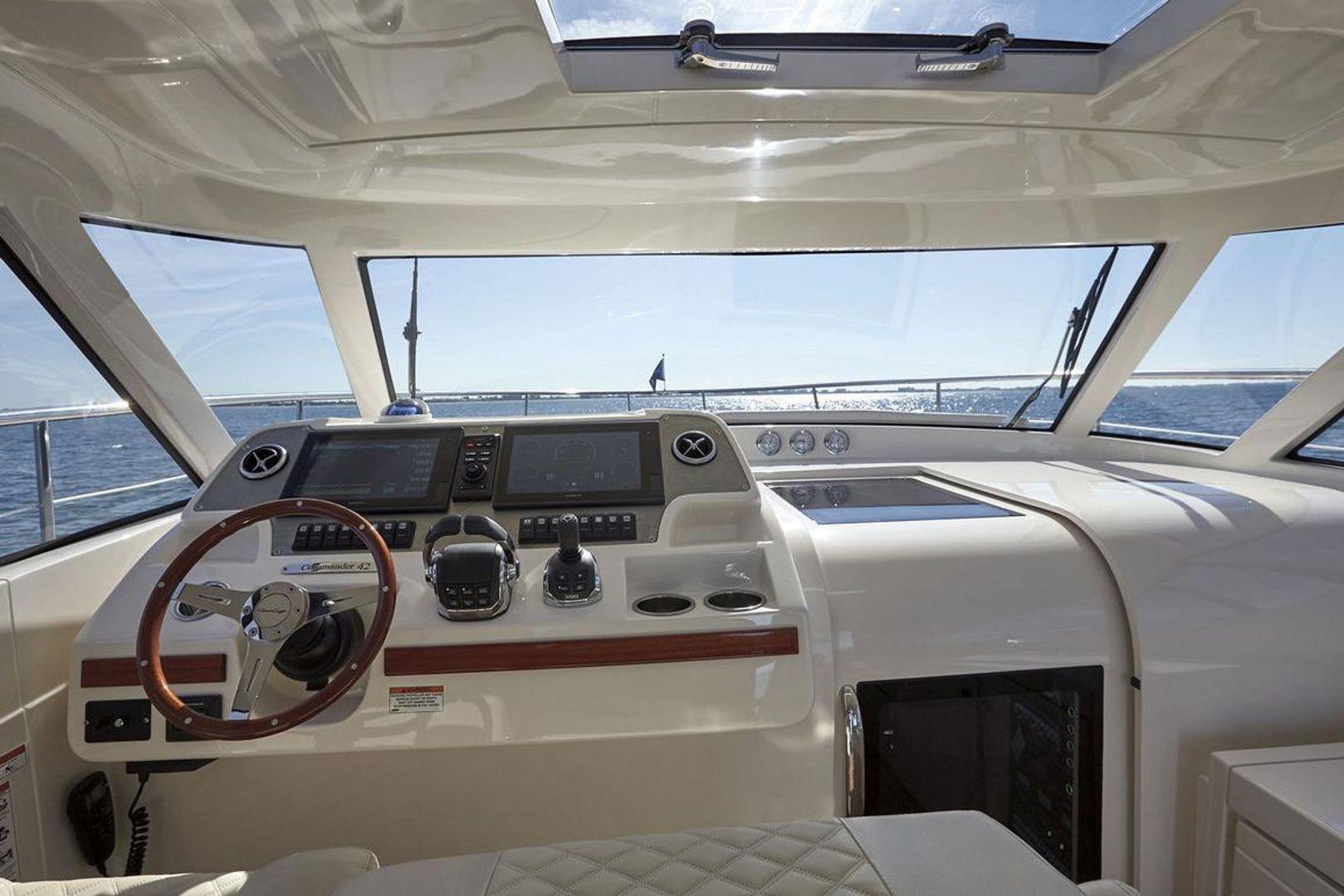 Chris-Craft Commander 44'