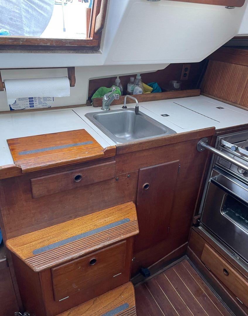 Sarah Rose, Sabre Sailboats MK III 30'