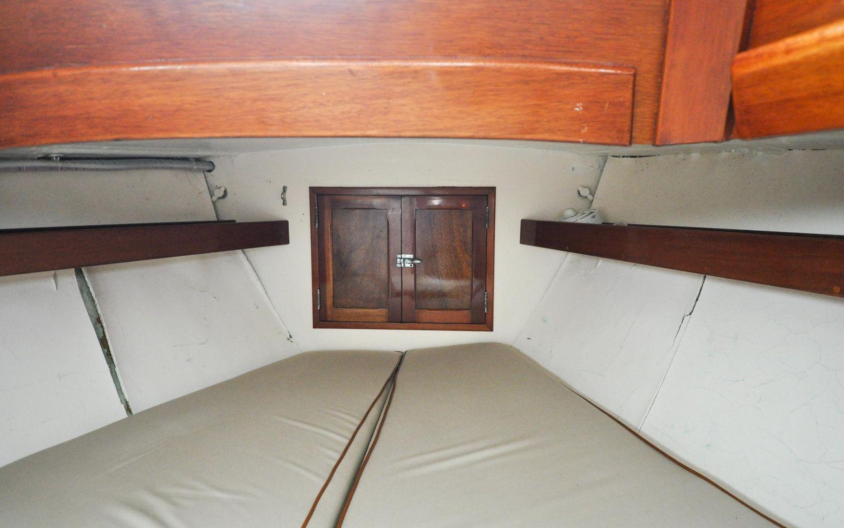 Iris, Hinckley Pilot 35'