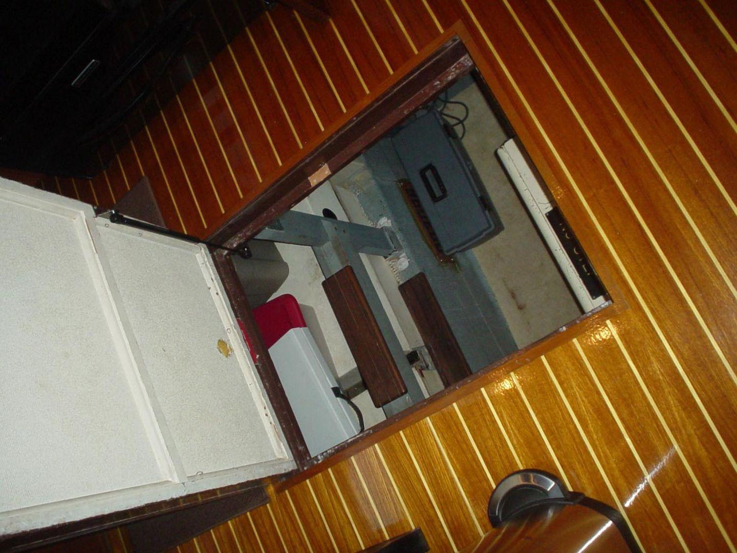 Hatteras ED - Stabilized Always Late 53'