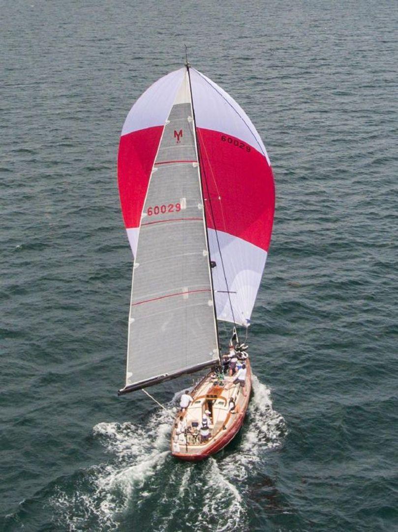 Morris M42x Ranger 42'