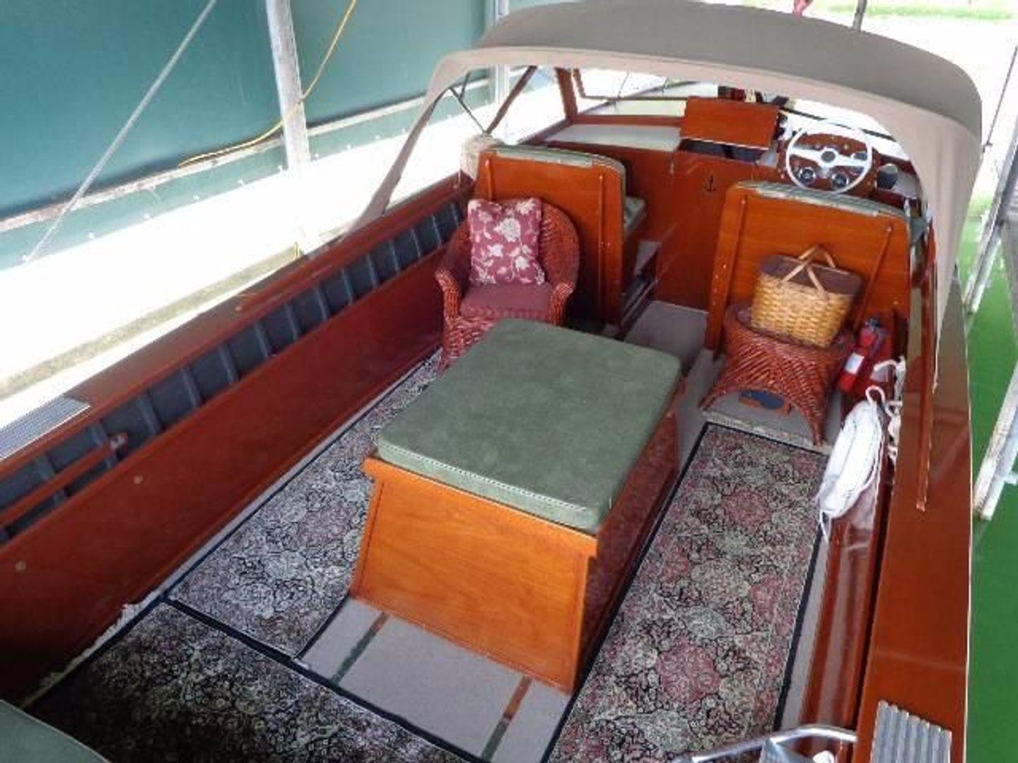 Chris-Craft Sea Skiff/Utility 27'