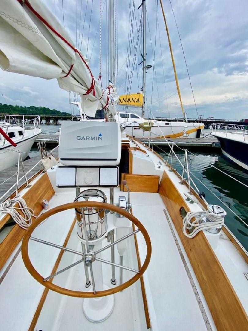 Whimsey, Hinckley Pilot 35'