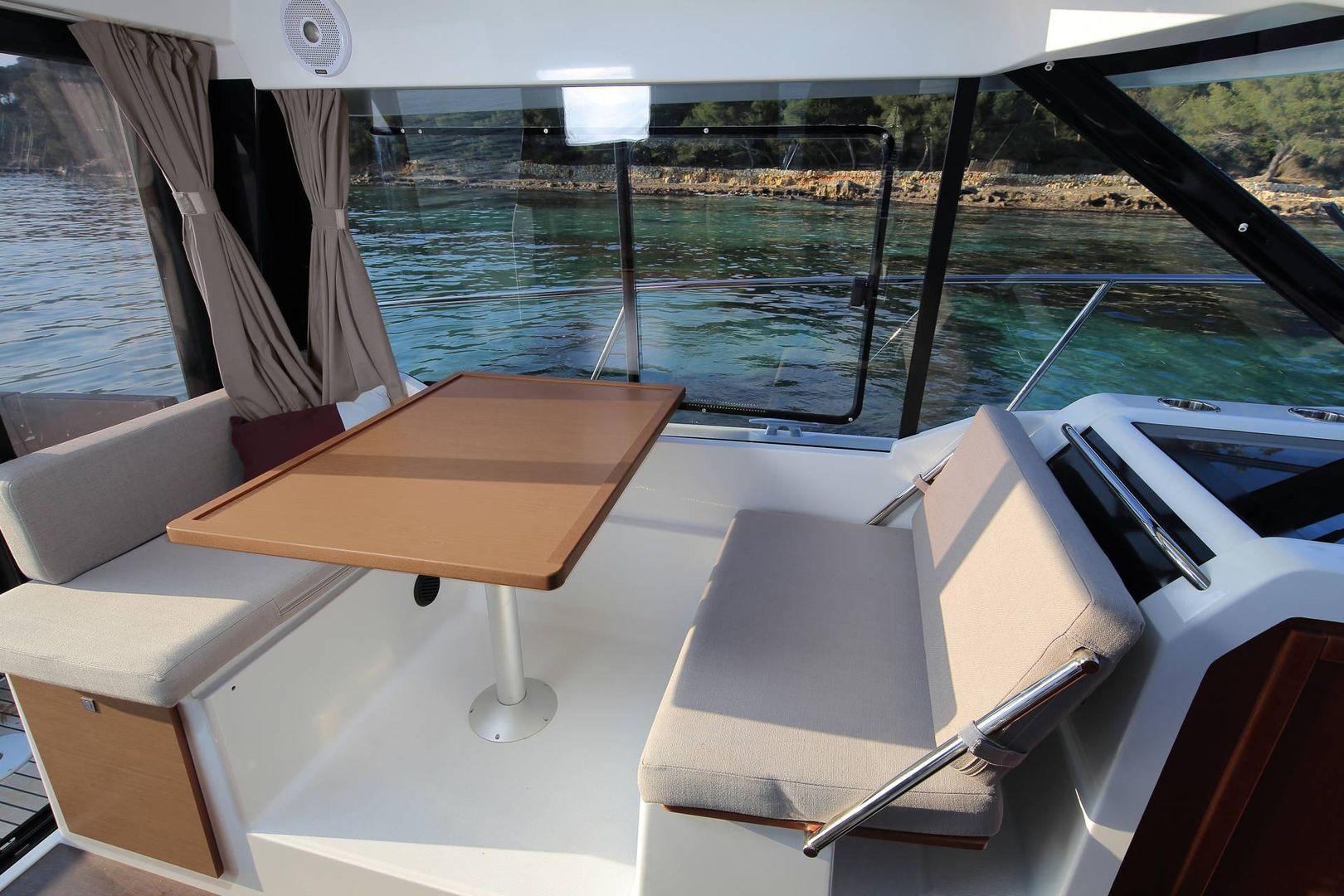 Jeanneau Yachts NC 895 29'