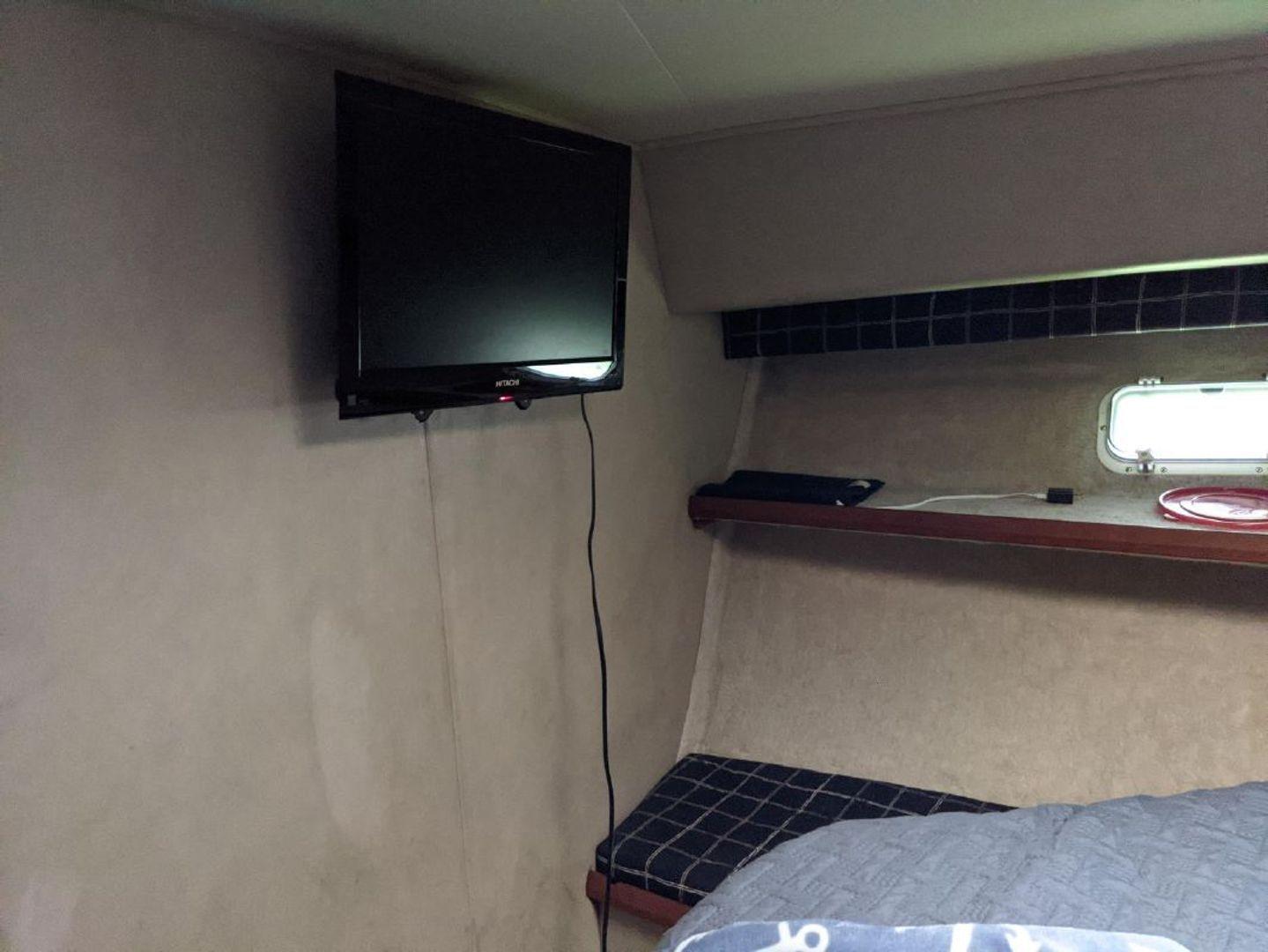 Chris-Craft 382 Commander 38'