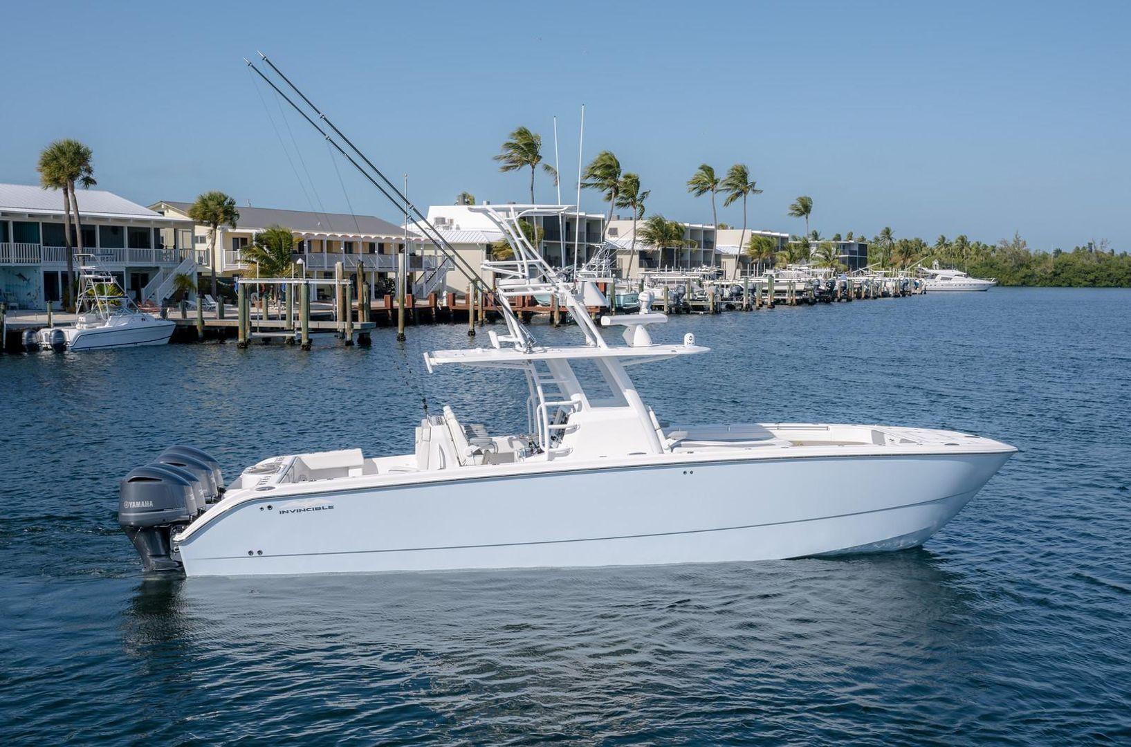 Invincible Boats Catamaran 39'