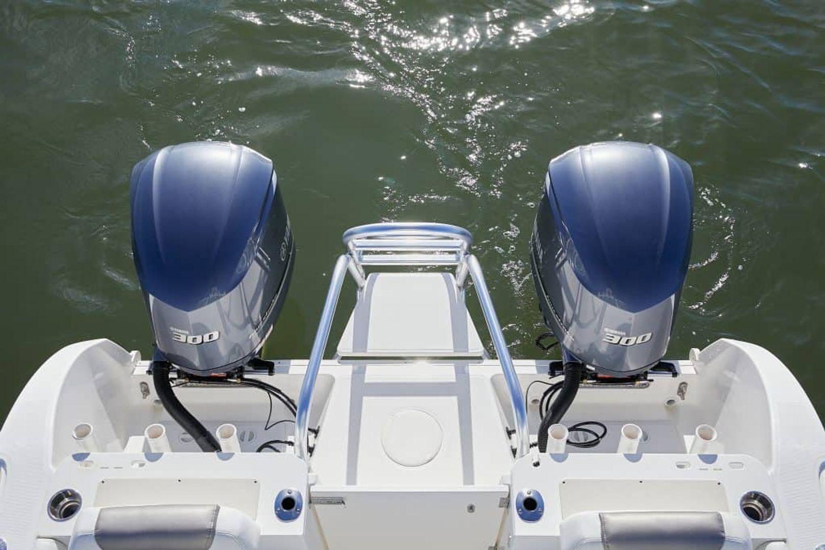 World Cat 295CC 29'