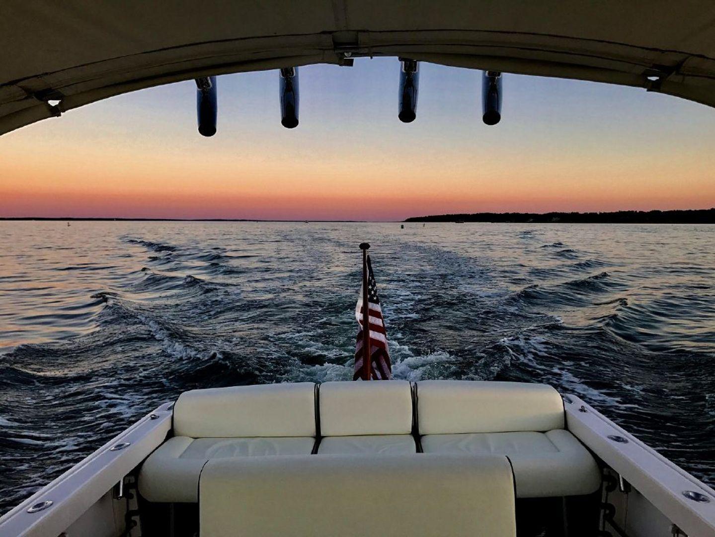 Hunt Yachts On Island Time, Harrier 25'