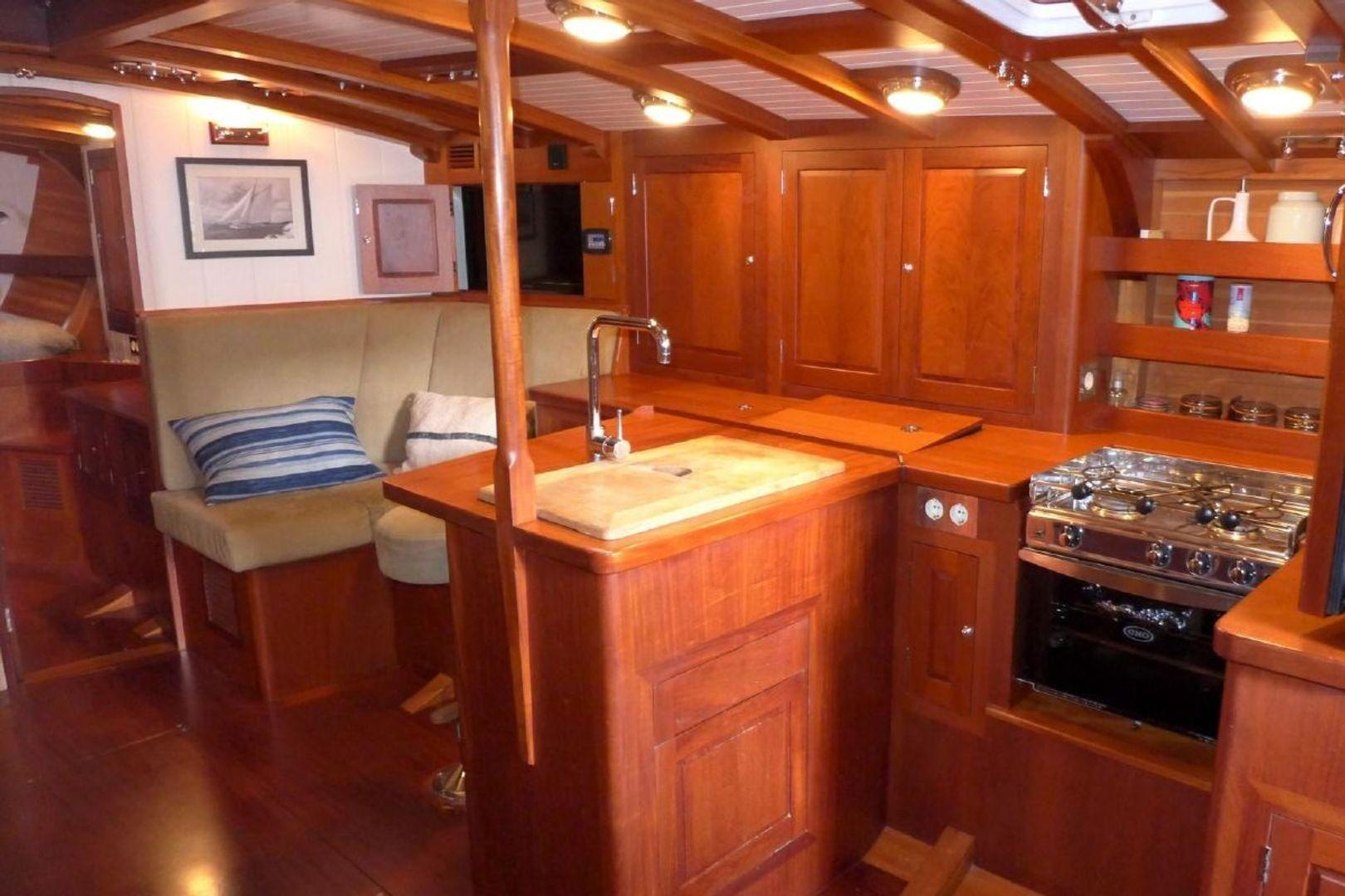 Spirit Yachts DH 60'