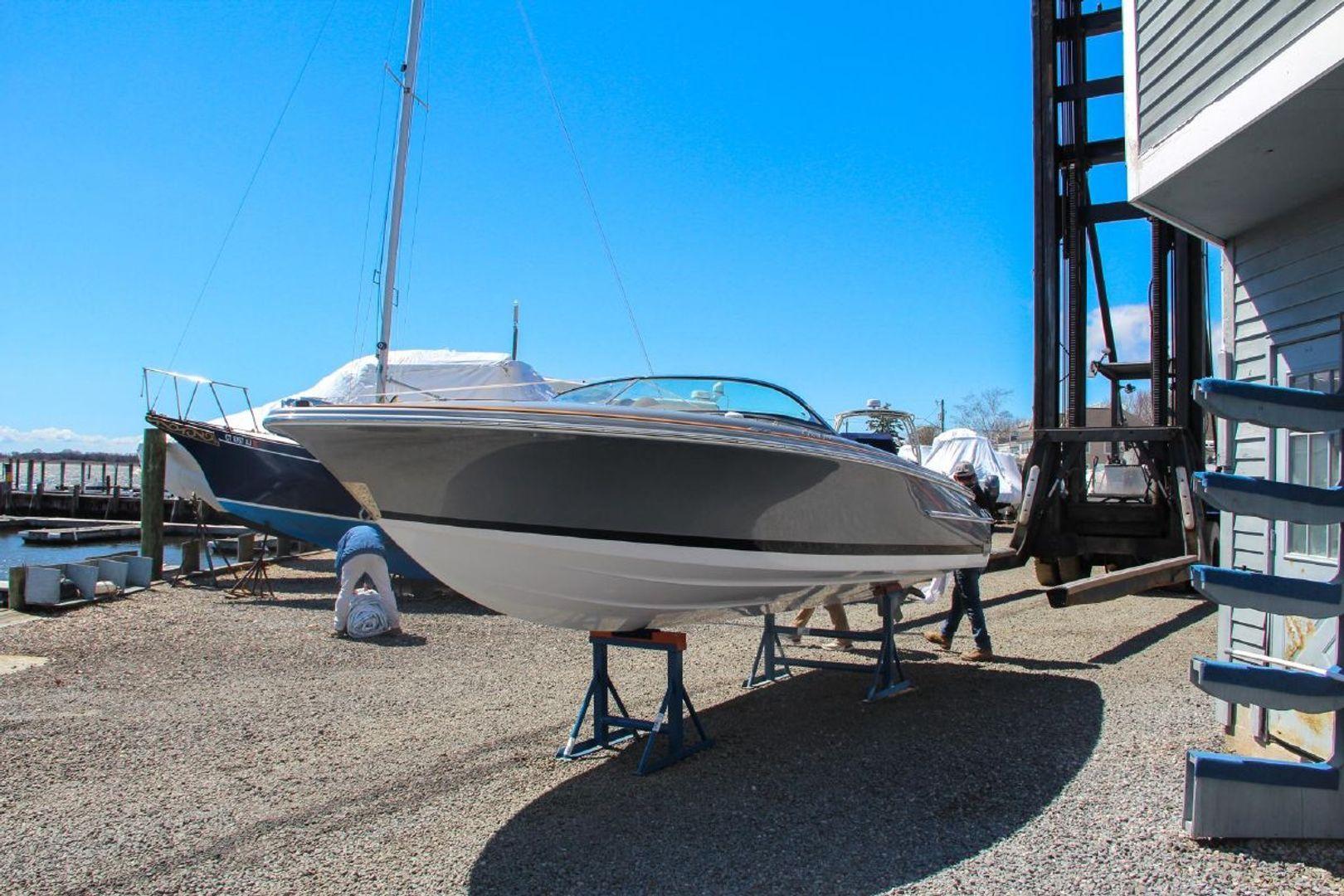 Chris-Craft Silver Bullet 20'