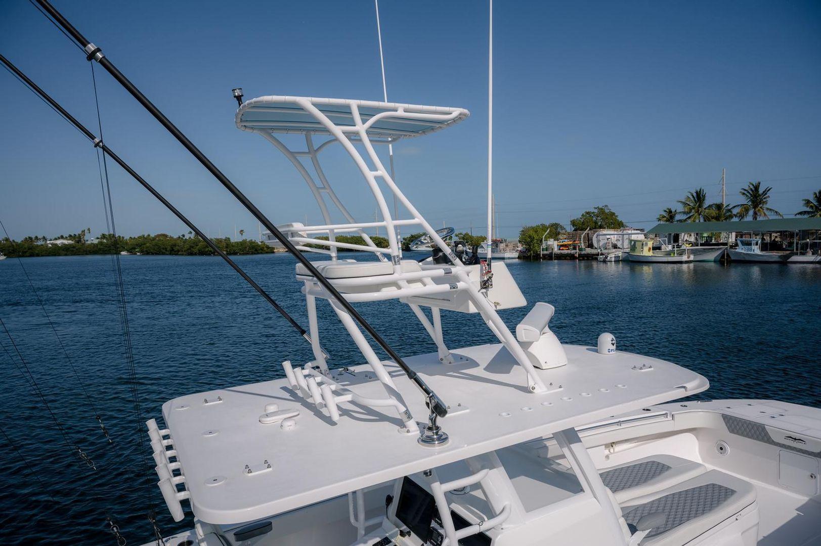 Invincible Boats Catamaran 39'