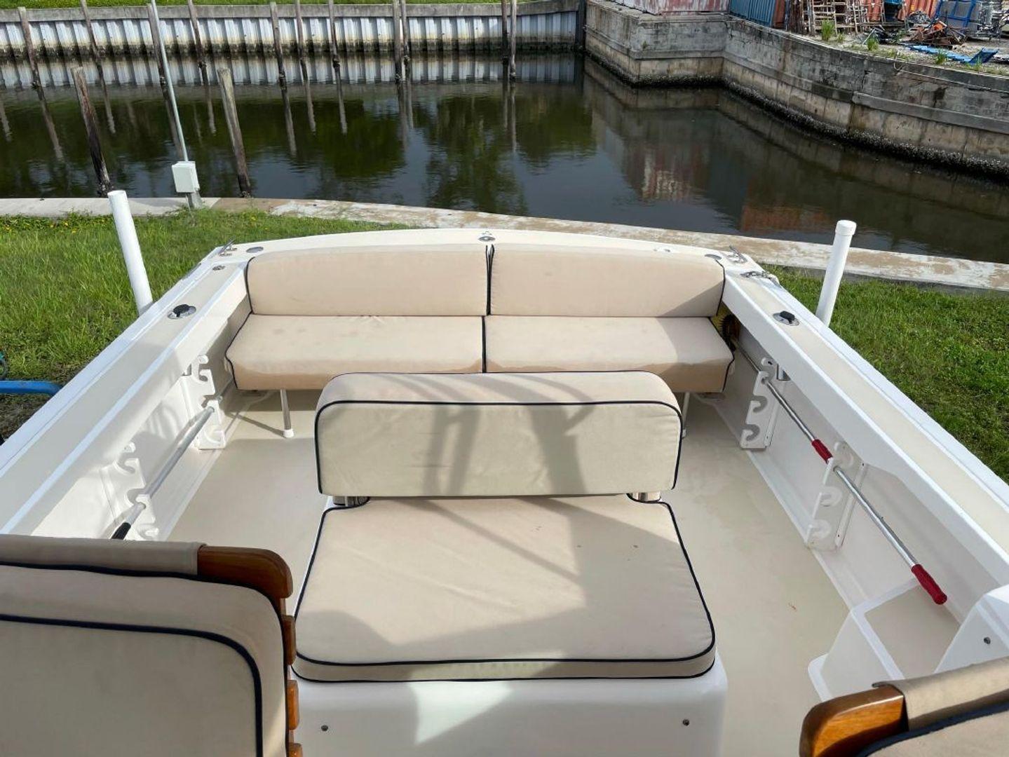 Hunt Yachts Sass-Sea, Surfhunter 25'