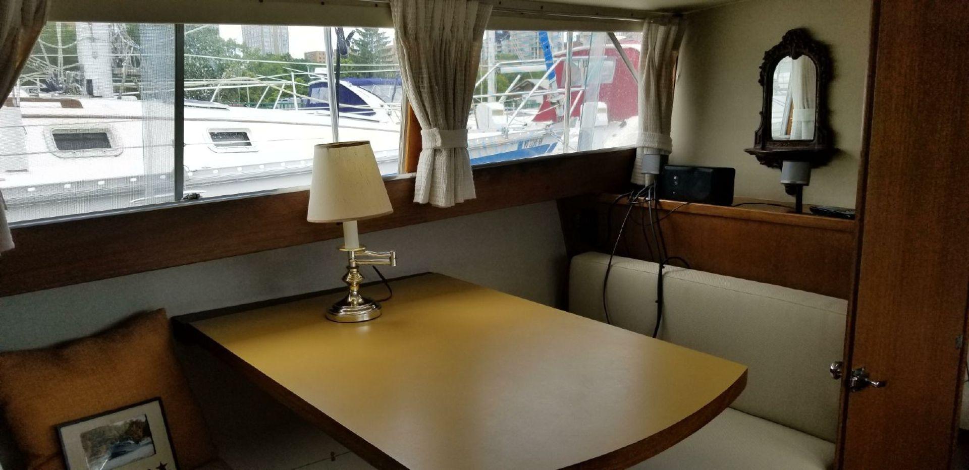 Chris-Craft Commander 31'