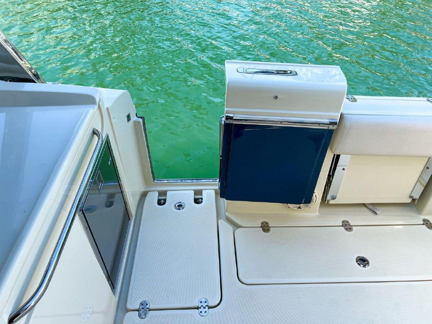 Chris-Craft Calypso 30'