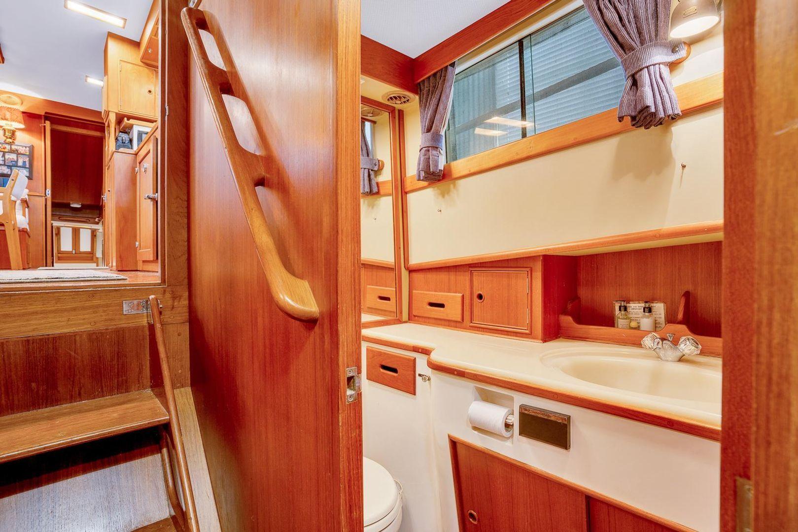 Harrmony, Grand Banks Classic 49'