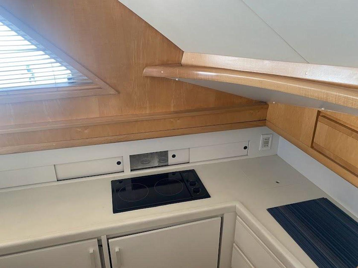 Bertram Convertible 46'