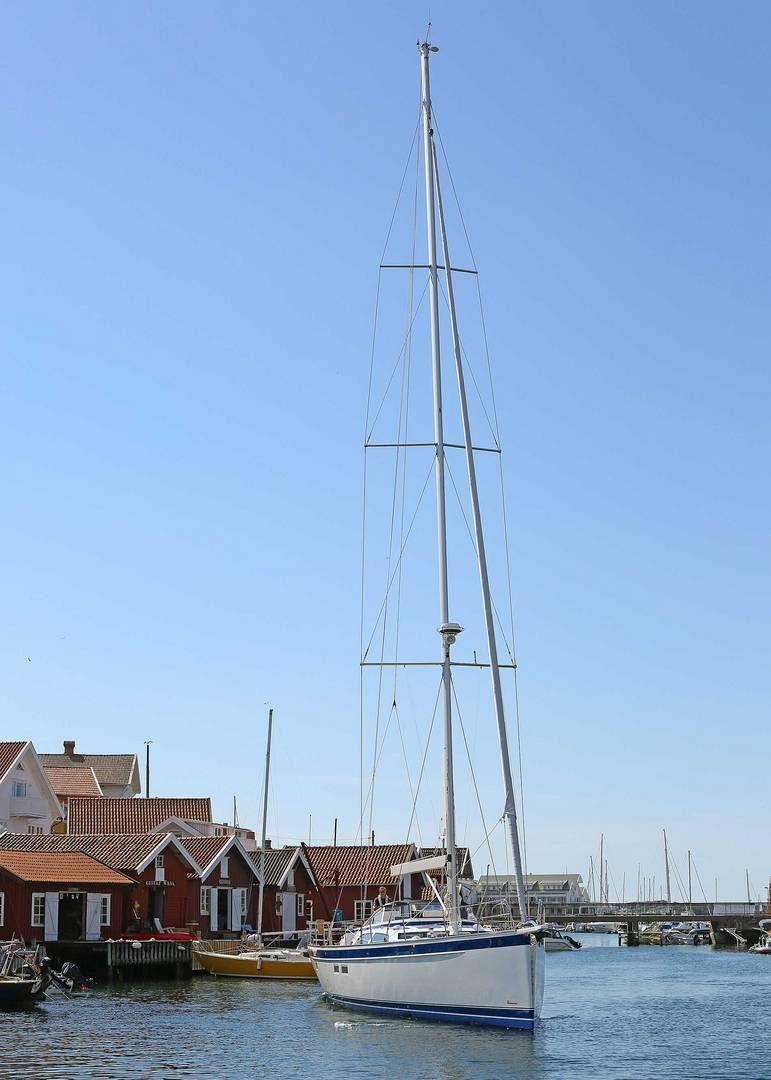 Hallberg-Rassy 57'