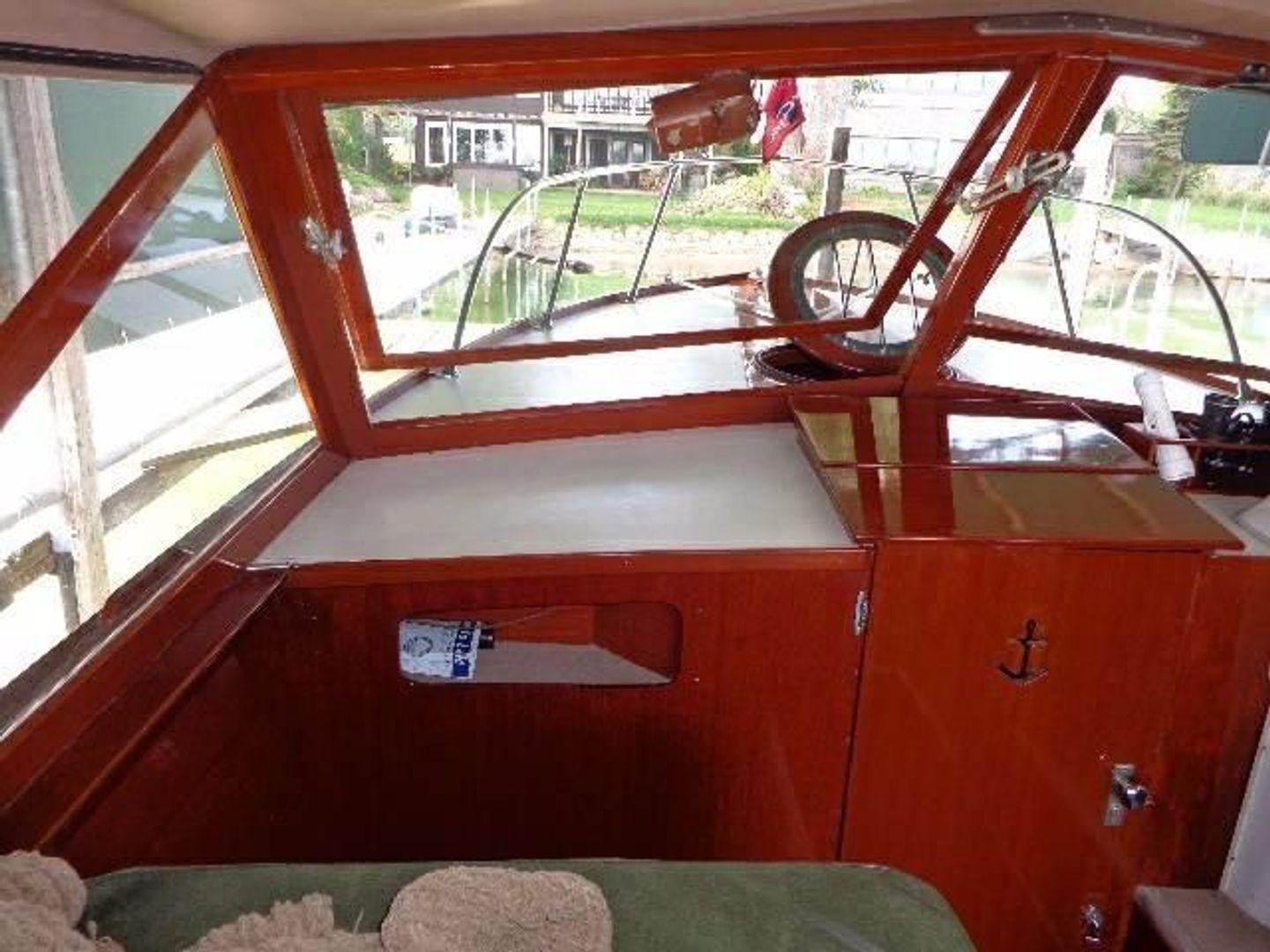 Chris-Craft Sea Skiff/Utility 27'