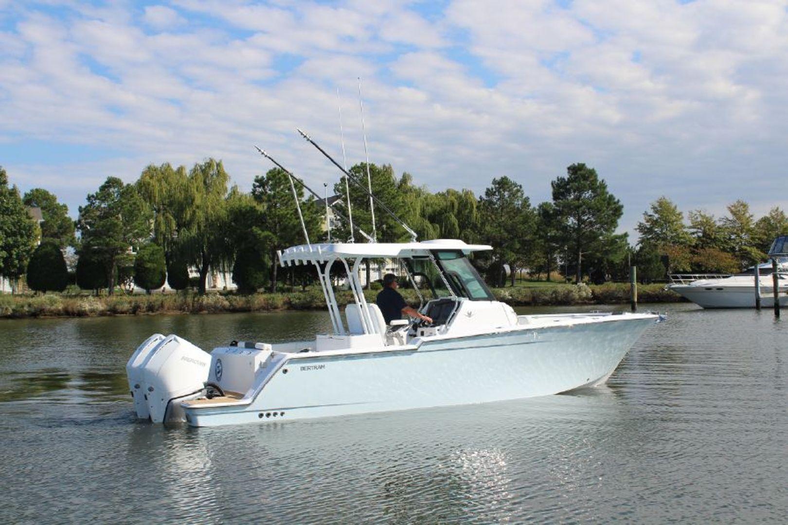 Bertram CC 28'
