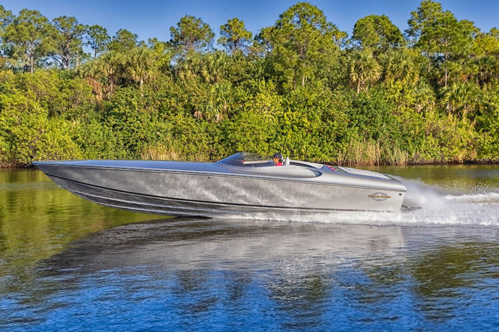 Magnum Marine 27'
