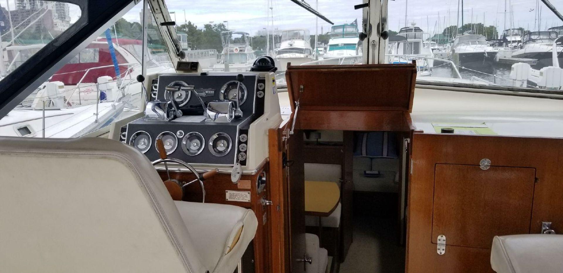 Chris-Craft Commander 31'