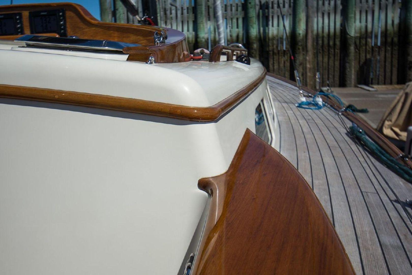 Morris M42x Ranger 42'