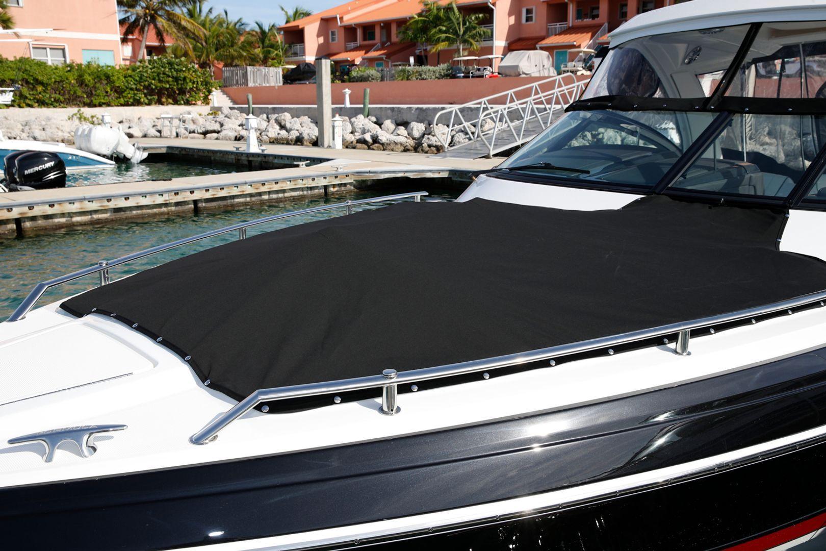Formula Boats 330 Crossover Bowrider