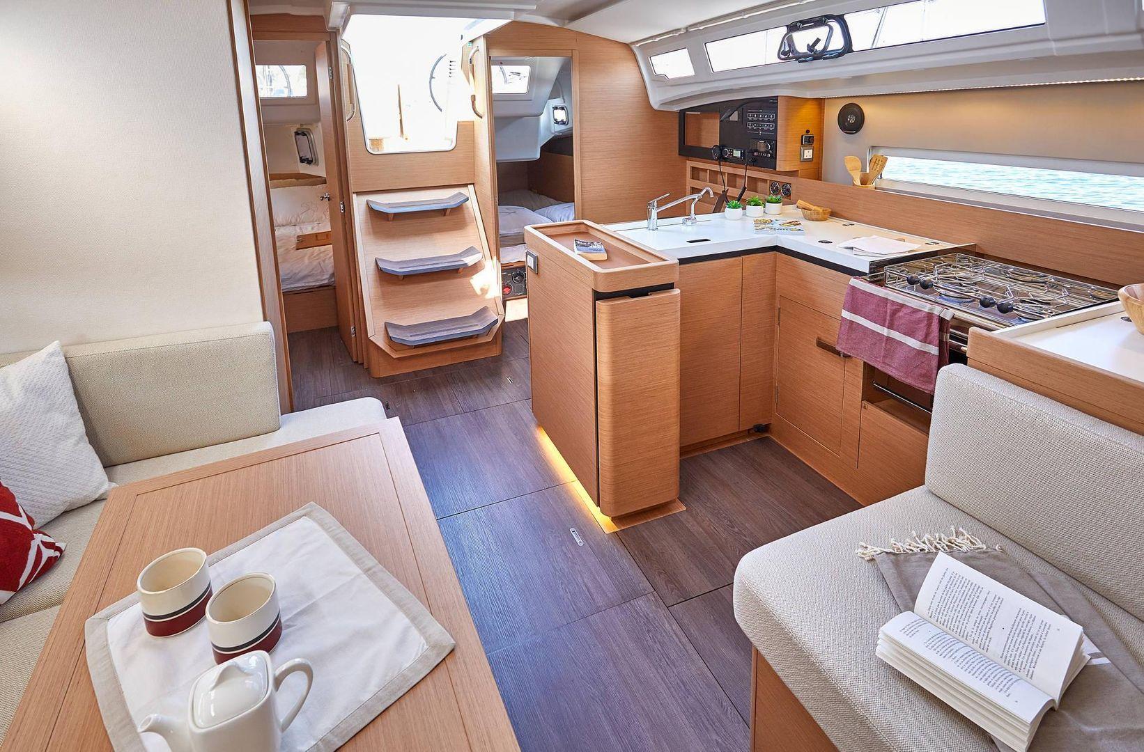 Jeanneau Yachts Sun Odyssey 410 41'