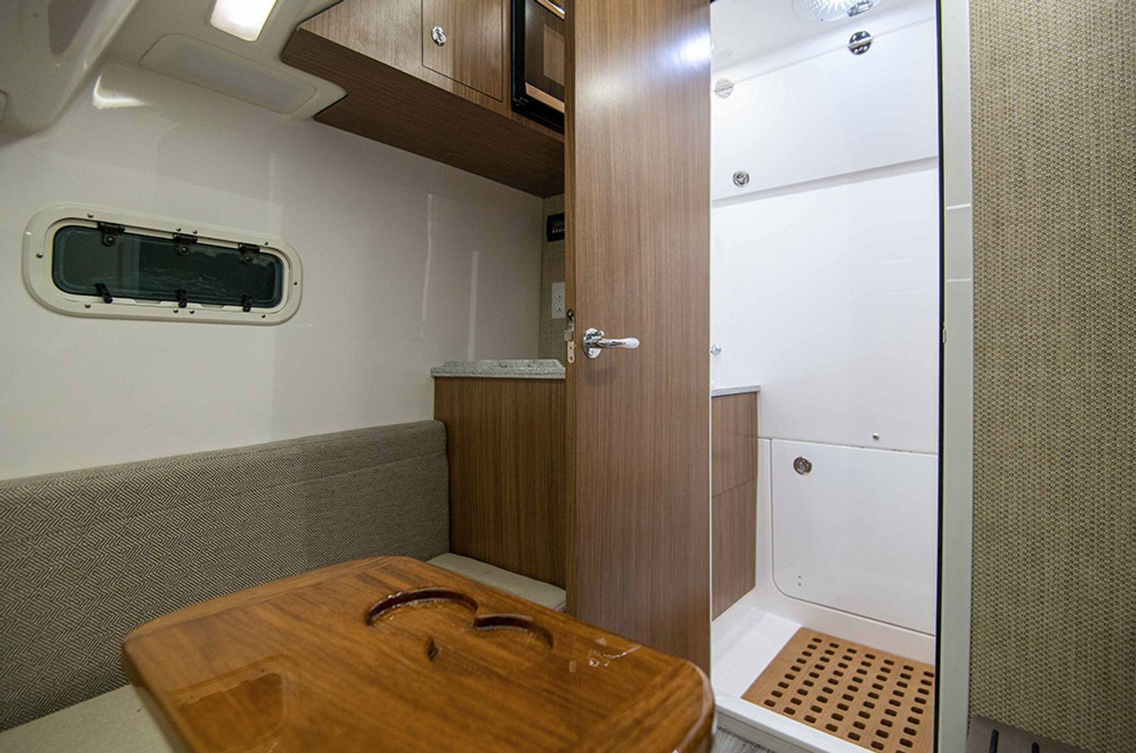 Everglades Boats CC 39'