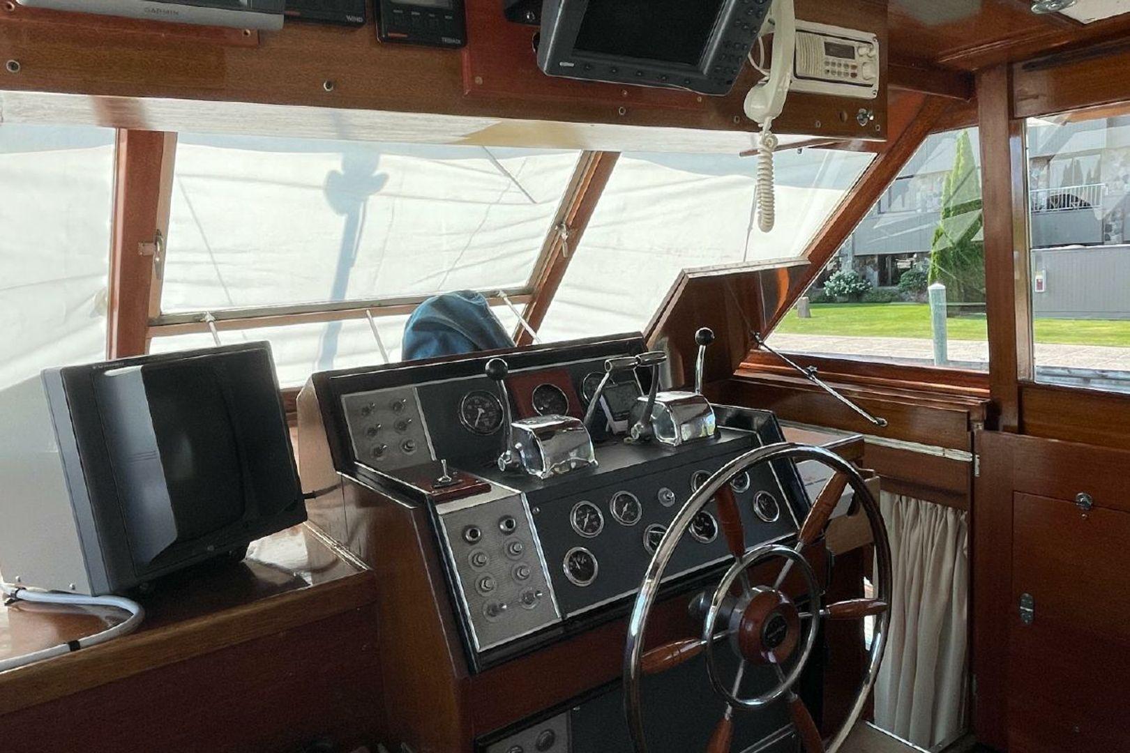 Chris-Craft Connie 57'