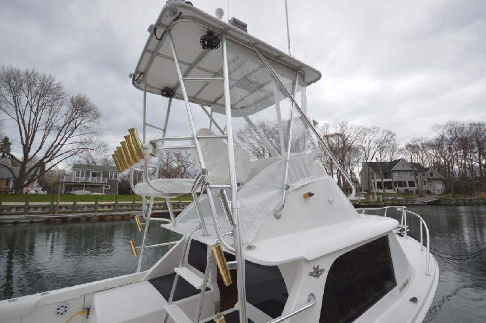 Miss Tonia, Bertram Flybridge Cruiser 31'