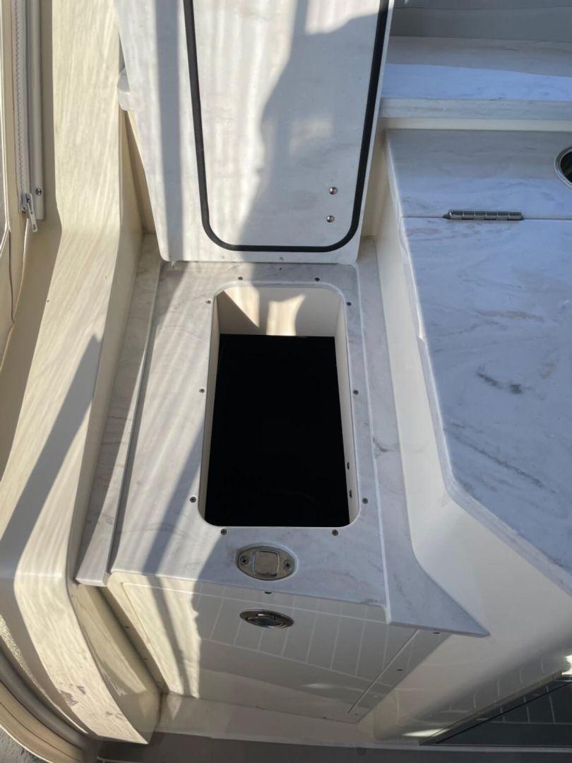 Scout Boats 530 LXF 53'