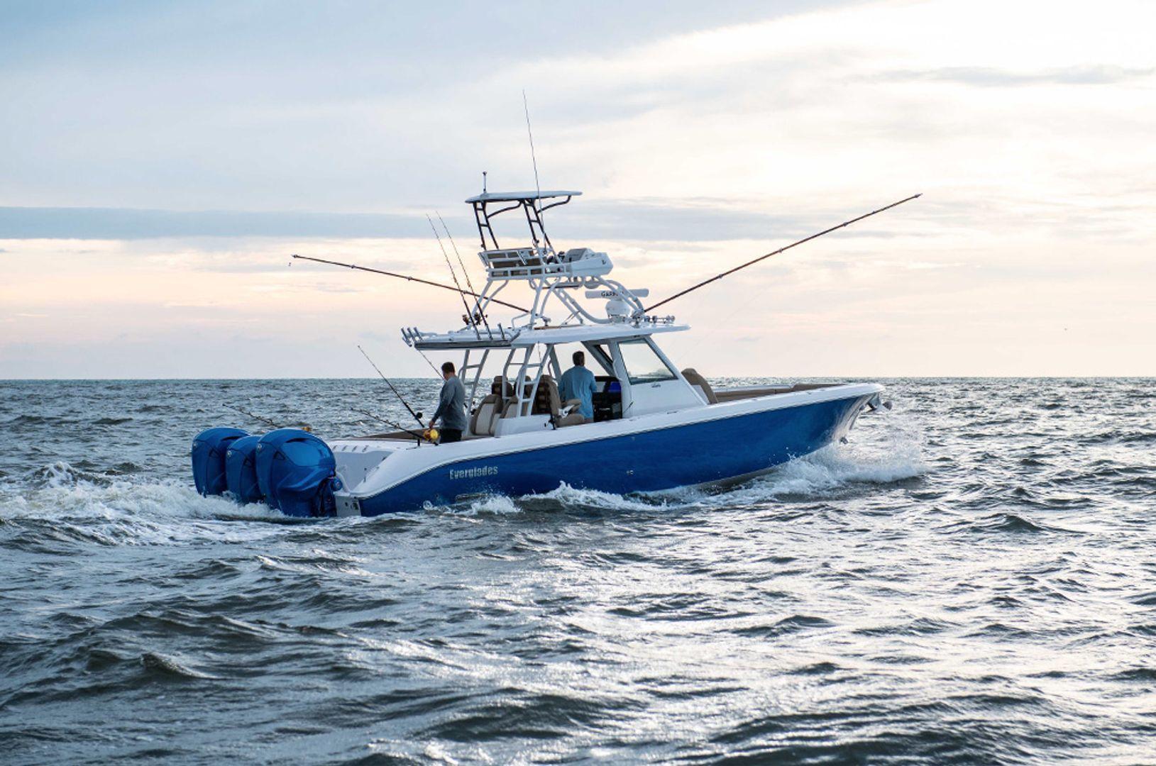 Everglades Boats CC 39'