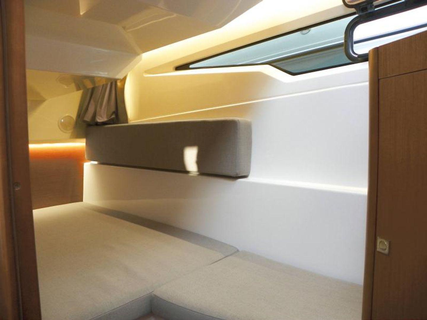 Jeanneau Yachts NC 895 29'