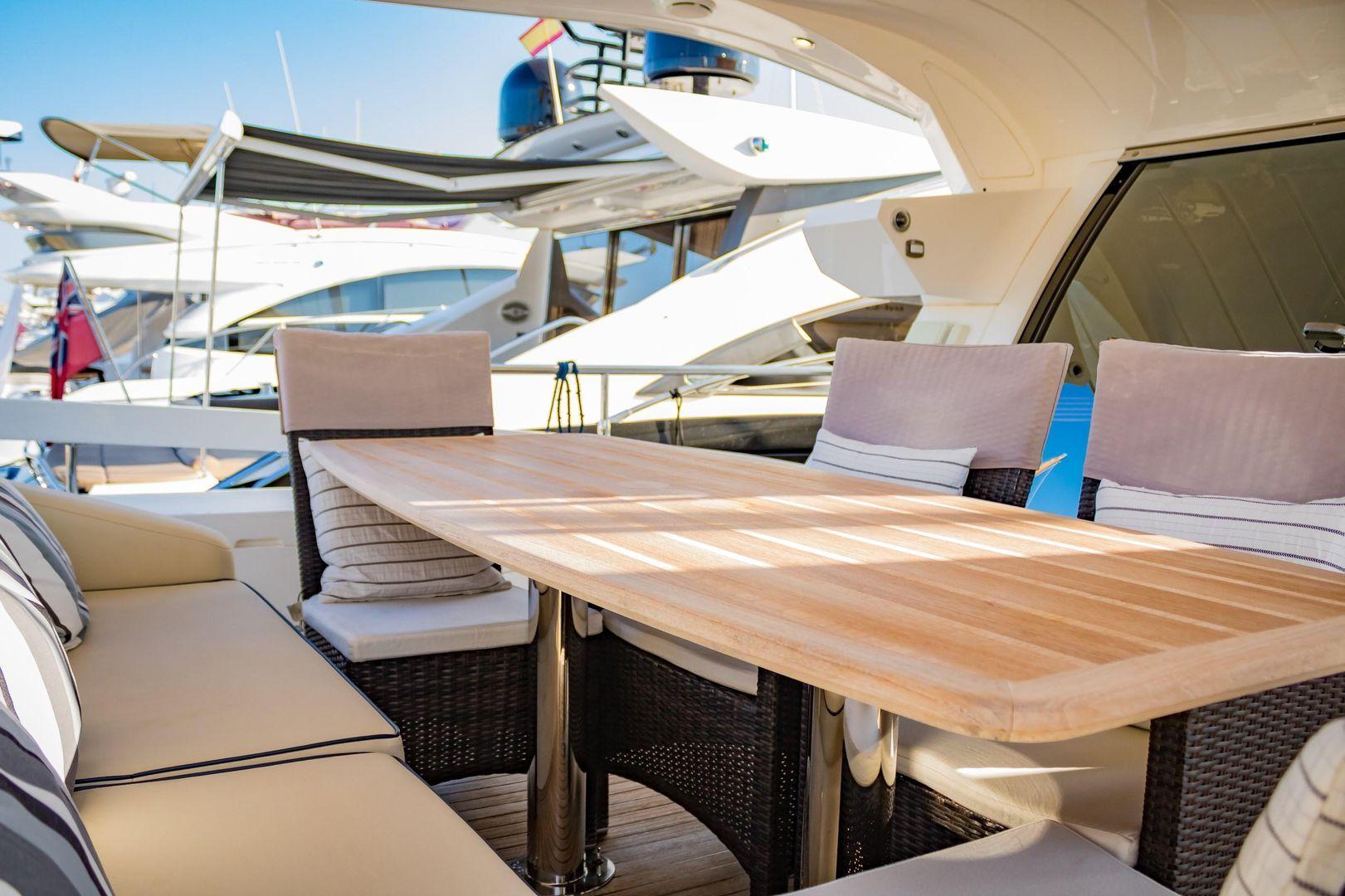 Pearl Yachts 60'