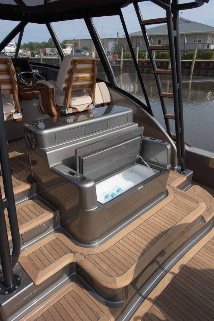 Jarrett Bay Jichi 46'