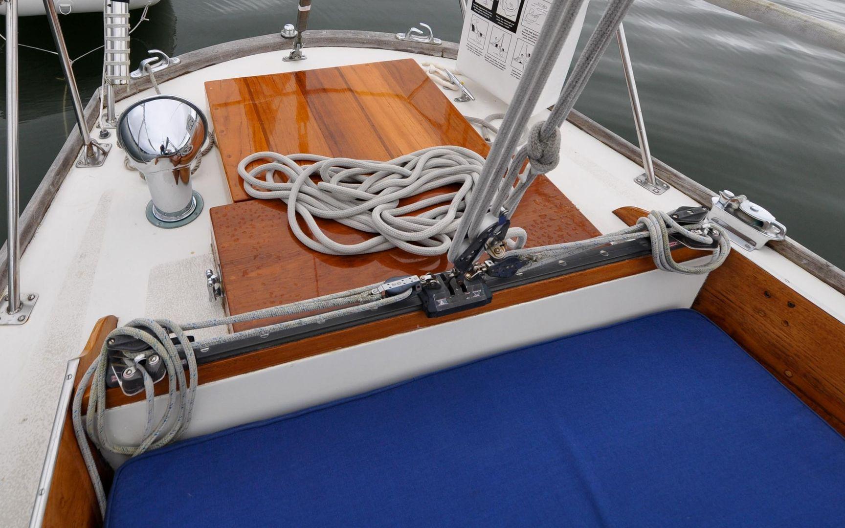 Iris, Hinckley Pilot 35'