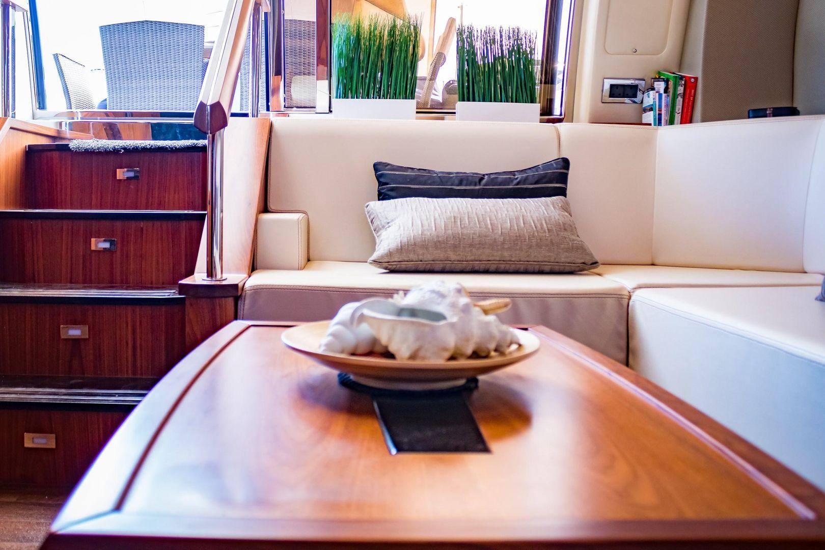 Pearl Yachts 60'